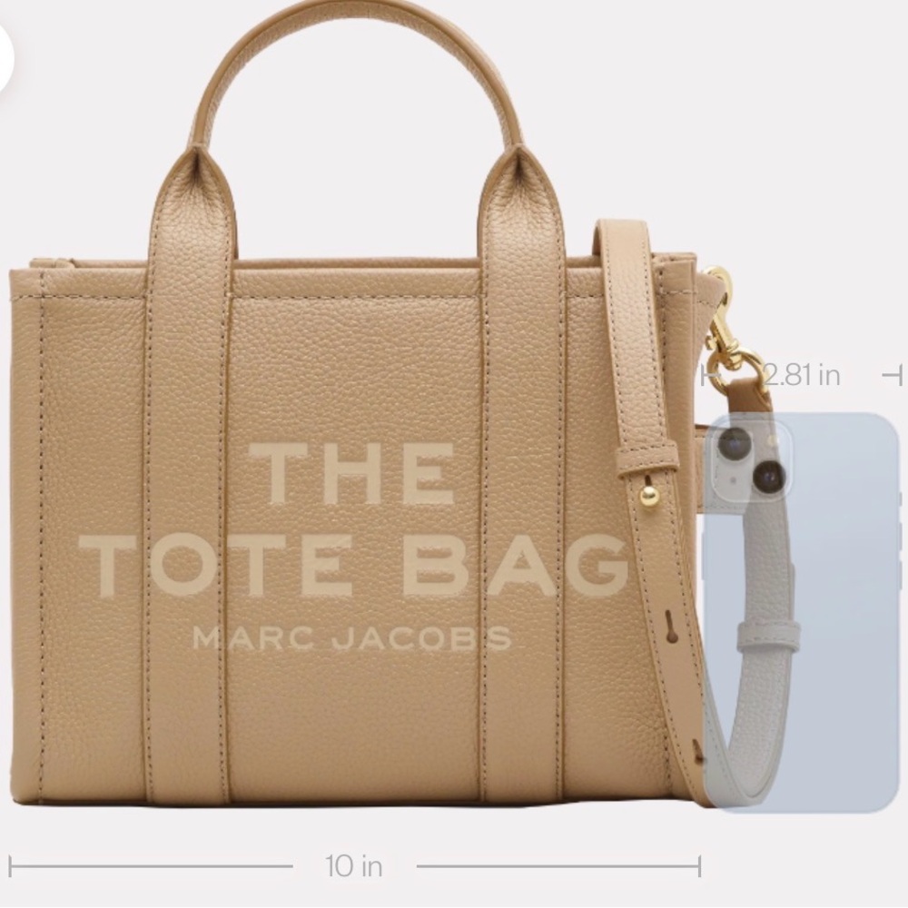 Marc Jacobs The Tote Bag Leather Crossbody in Beige - Picture 2 of 9